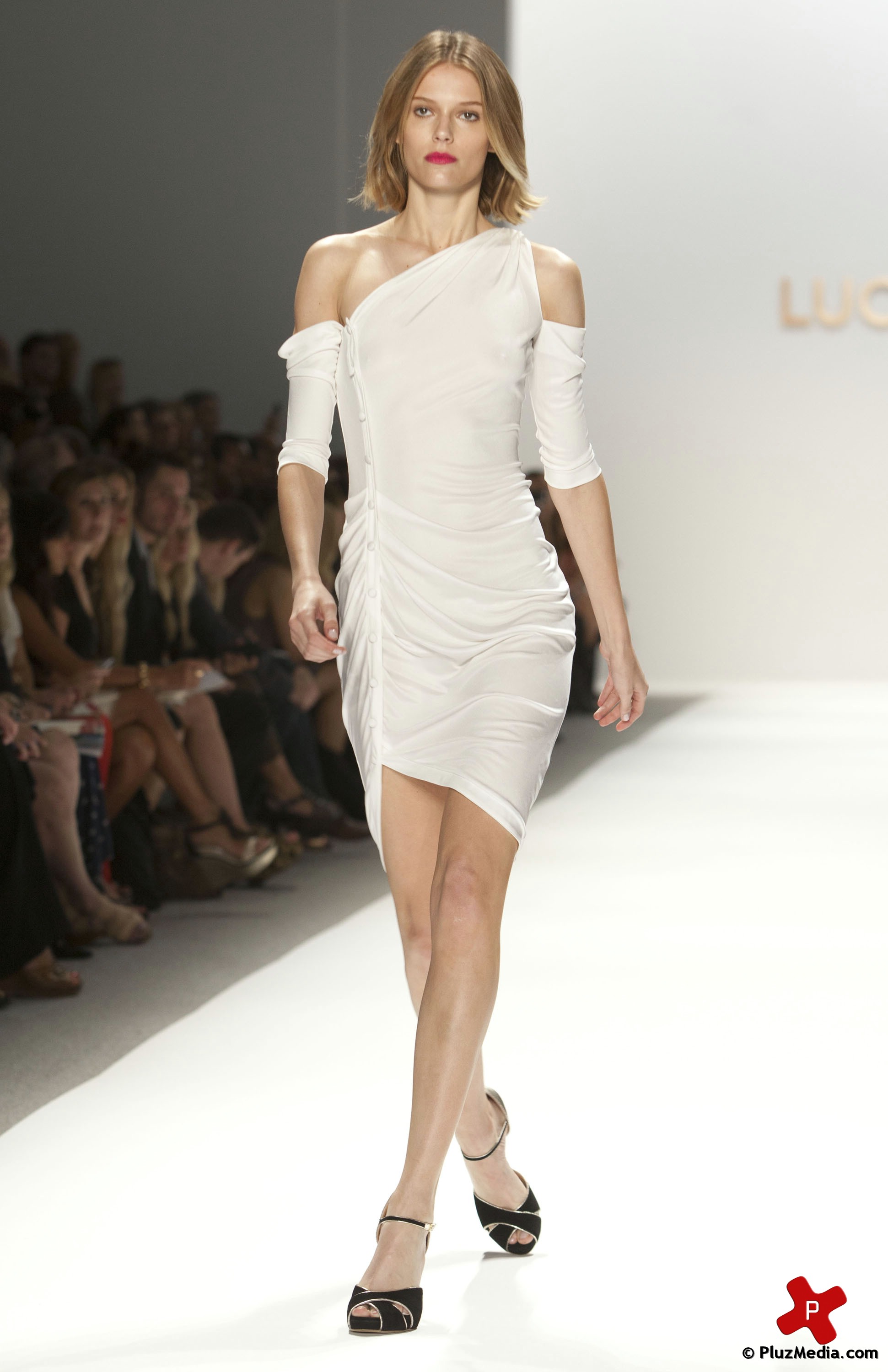 Mercedes Benz New York Fashion Week Spring 2012 - Luca Luca | Picture 74325